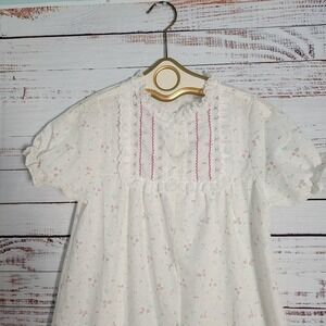 VTG Floral White Cottagecore Seersucker Nightgown Small Prairie Peasant Romantic